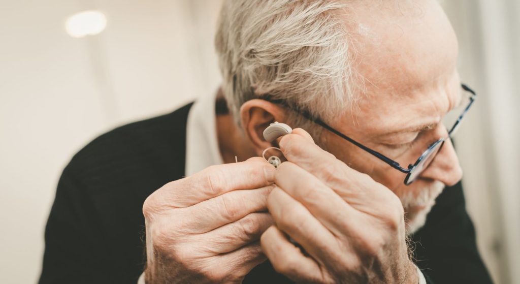 is hearing loss and dementia linked?