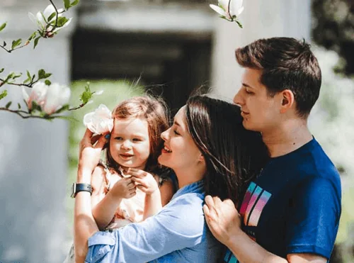 http://A%20young%20family%20together.