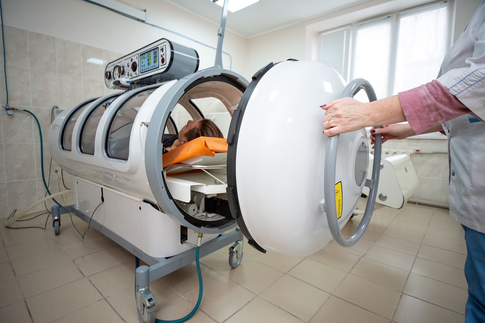 Hyperbaric oxygen therapy (HBOT)