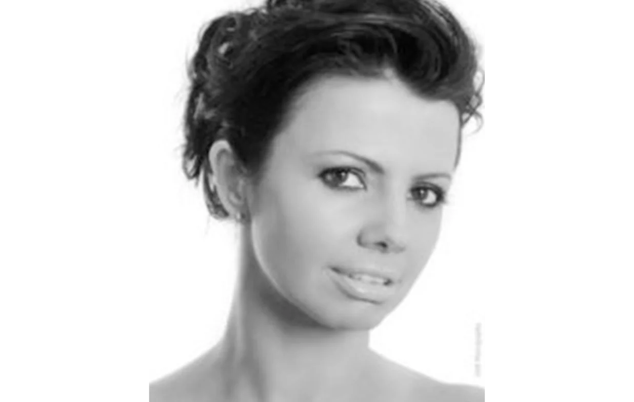 http://karen%20hardy%20lyric%20hearing%20aid
