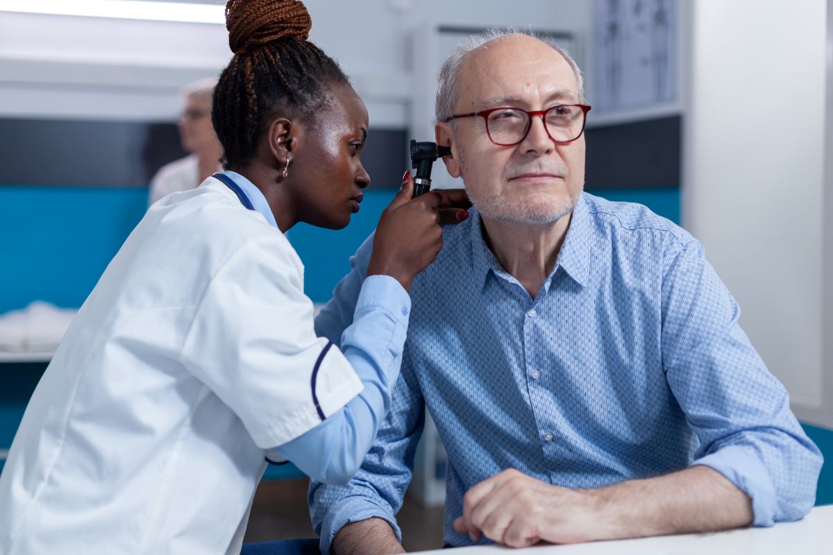 otologist