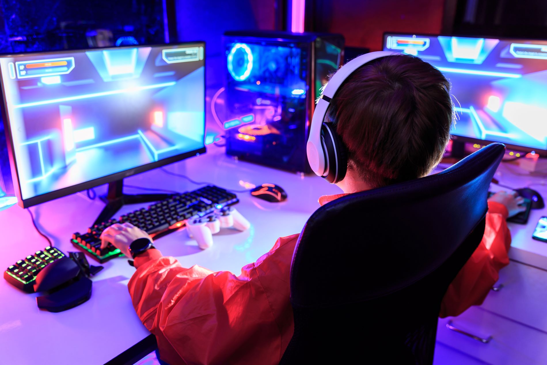 pc gaming with headphones